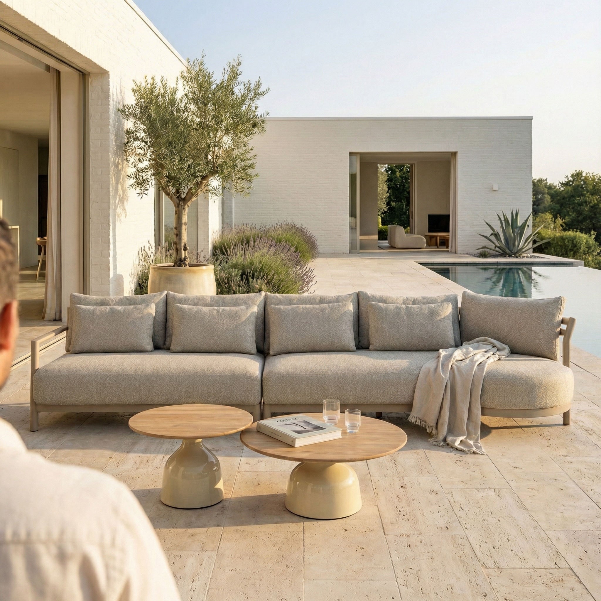 Salon de jardin MYRANA 5 places & duo de tables basses teck