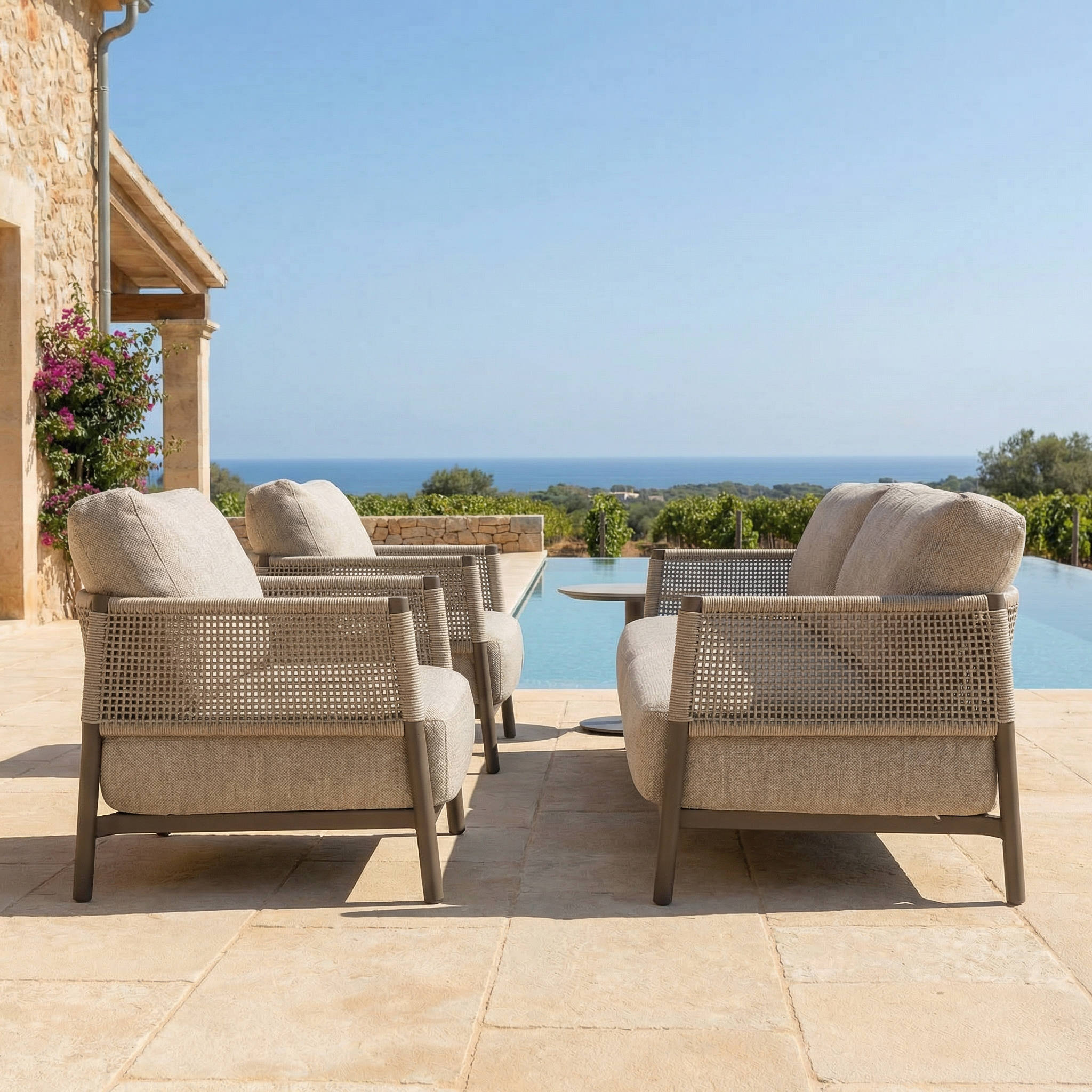 Salon de jardin SOLARA 5 places avec grande table basse et table d’appoint